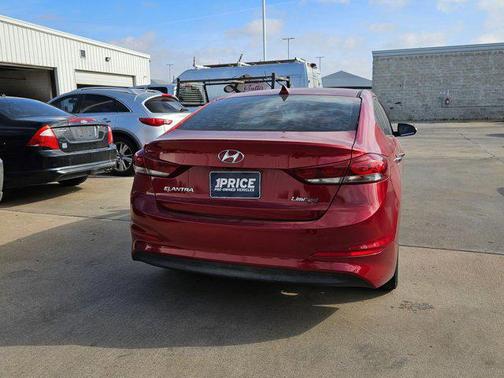 2017 Hyundai ELANTRA Limited
