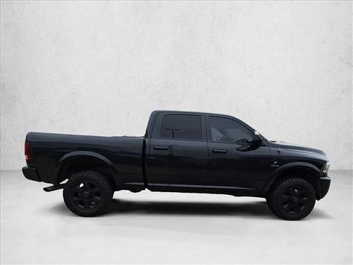 2017 RAM 2500 Laramie Crew Cab 4x4 6'4' Box