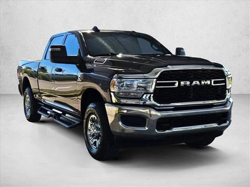 2023 RAM 2500 Tradesman Crew Cab 4x4 6'4' Box