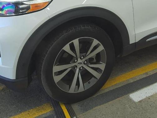 STAR WHITE MET TRI-COAT 2020 Ford Explorer Platinum
