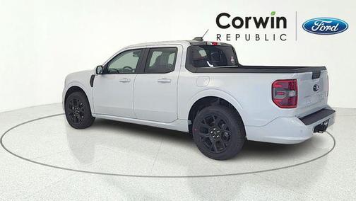 Space White Metallic 2026 Ford Maverick Lobo