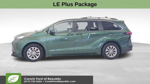 2022 Toyota Sienna LE