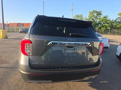 CARBONIZED GRAY METALLIC 2023 Ford Explorer XLT