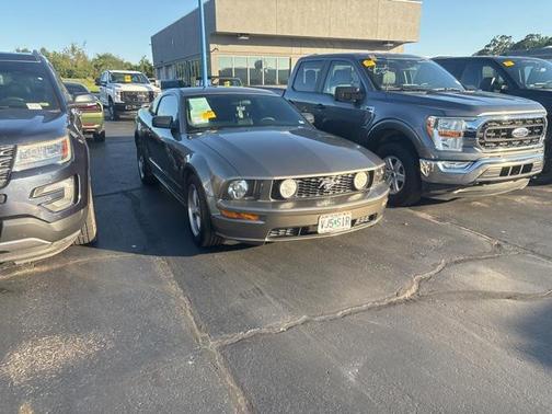 2005 Ford Mustang GT Premium