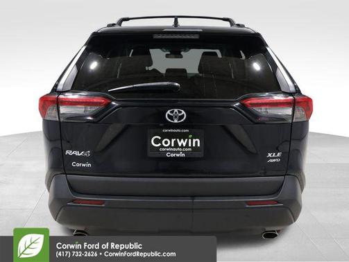 Midnight Black Metallic 2019 Toyota RAV4 XLE