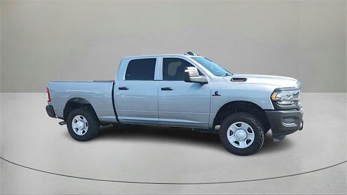 2024 RAM 3500 Tradesman Crew Cab 4x4 6'4' Box