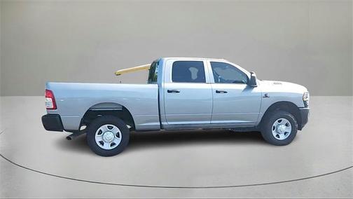 2024 RAM 3500 Tradesman Crew Cab 4x4 6'4' Box
