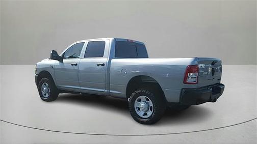 2024 RAM 3500 Tradesman Crew Cab 4x4 6'4' Box