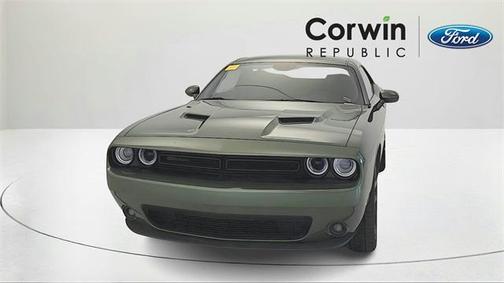 2020 Dodge Challenger SXT