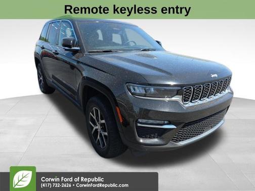 Diamond Black Crystal Pearlcoat 2024 Jeep Grand Cherokee Limited