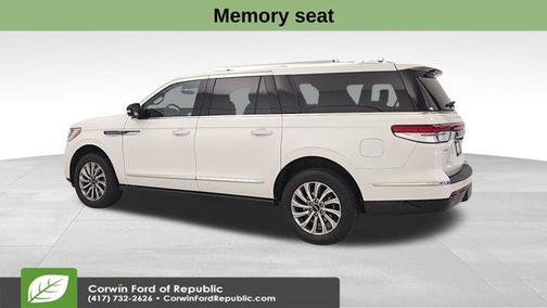 2024 Lincoln Navigator Premiere