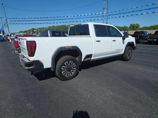Summit White 2022 GMC Sierra 2500 Denali