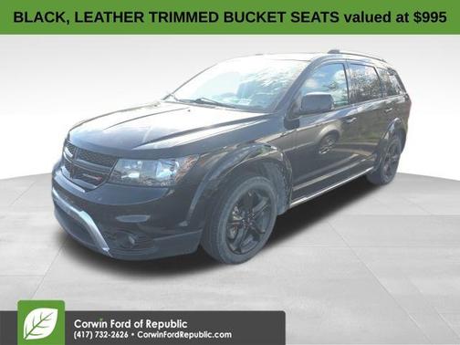 Pitch Black Clearcoat 2019 Dodge Journey Crossroad