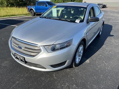 2018 Ford Taurus SE
