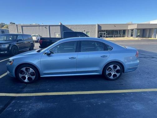 2012 Volkswagen Passat Base