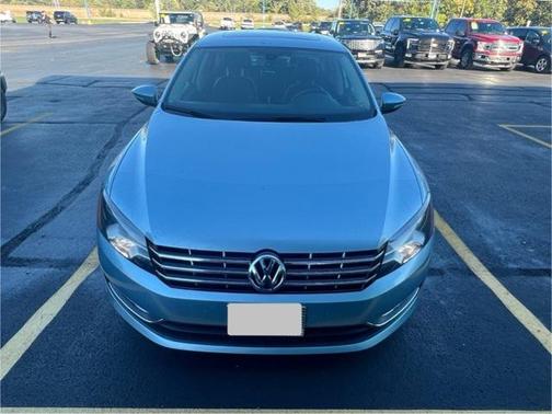 2012 Volkswagen Passat Base