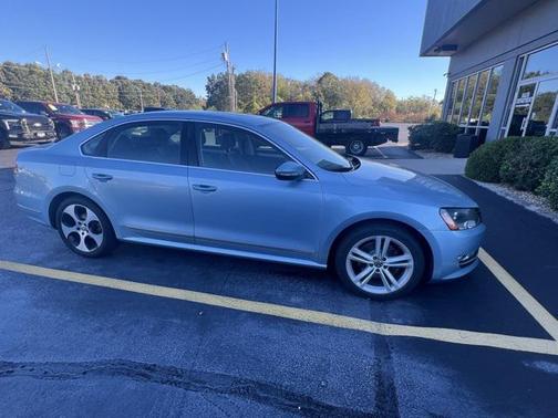 2012 Volkswagen Passat Base