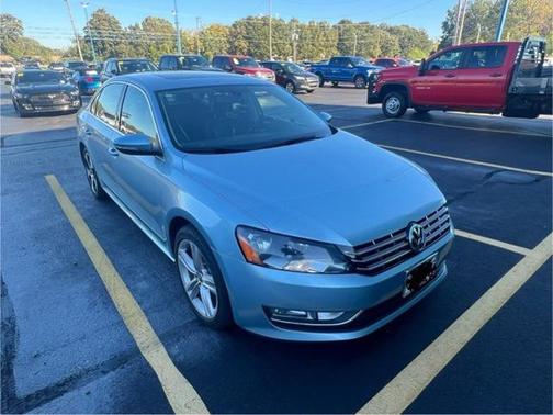 2012 Volkswagen Passat Base
