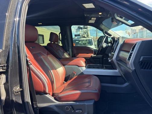 2022 Ford F-250 Platinum