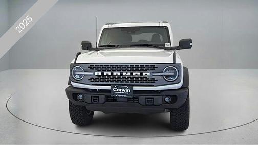 OXFORD WHITE 2025 Ford Bronco Badlands