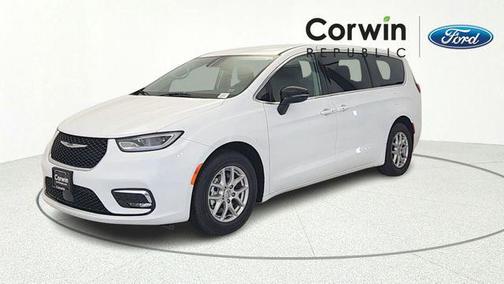 Bright White Clearcoat 2024 Chrysler Pacifica Touring L