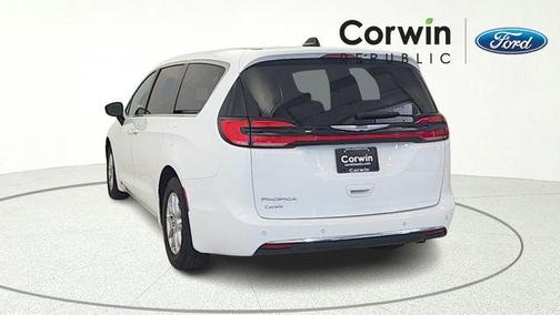 Bright White Clearcoat 2024 Chrysler Pacifica Touring L