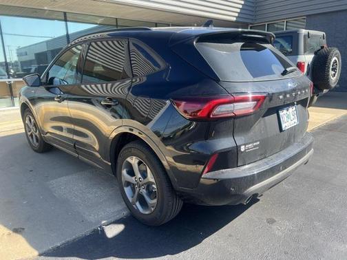 2023 Ford Escape ST-Line Select