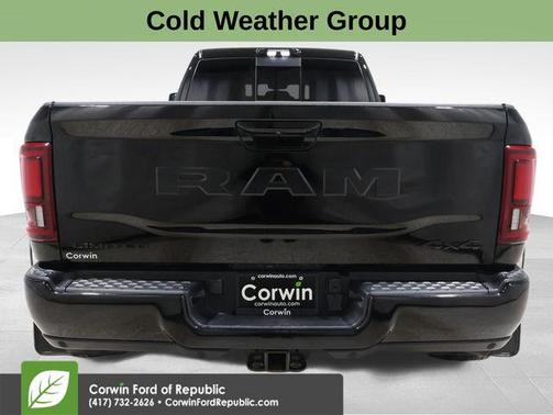 Diamond Black Crystal Pearlcoat 2025 RAM 3500 Limited Crew Cab 4x4 8' Box