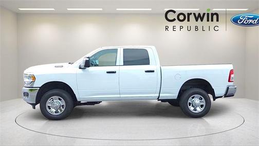 2024 RAM 2500 Tradesman Crew Cab 4x4 6'4' Box