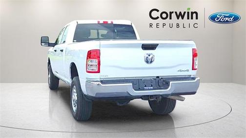 2024 RAM 2500 Tradesman Crew Cab 4x4 6'4' Box
