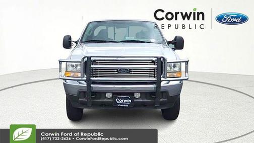 Silver Clearcoat Metallic 2004 Ford F-250 XL