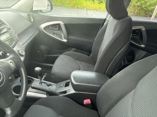 2007 Toyota RAV4 Sport