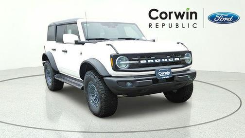 OXFORD WHITE 2026 Ford Bronco Outer Banks