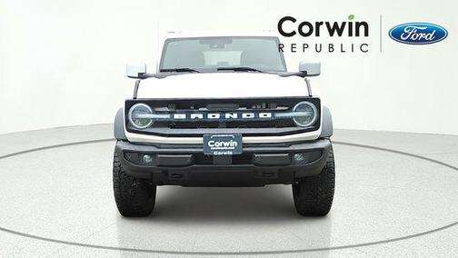 OXFORD WHITE 2026 Ford Bronco Outer Banks