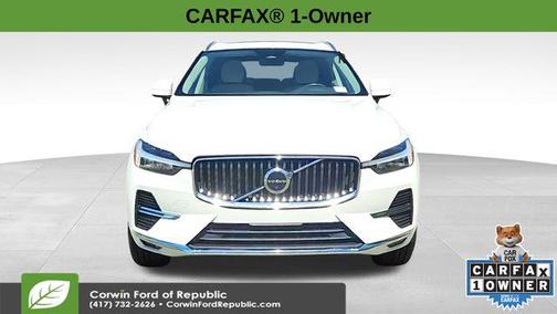Crystal White Metallic 2023 Volvo XC60 B5 Plus Bright Theme
