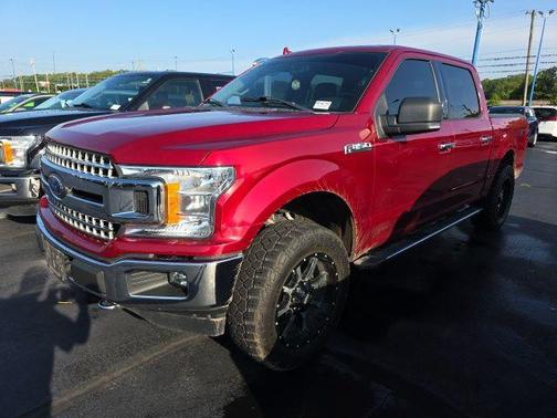 RUBY RED METALLIC TINTED CC 2018 Ford F-150 XLT