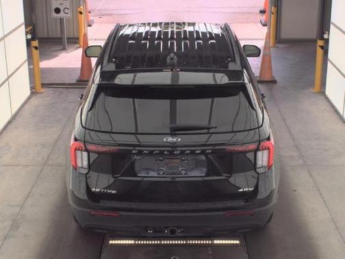 AGATE BLACK METALLIC 2025 Ford Explorer Active