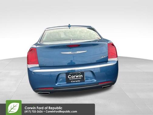 2021 Chrysler 300 Touring