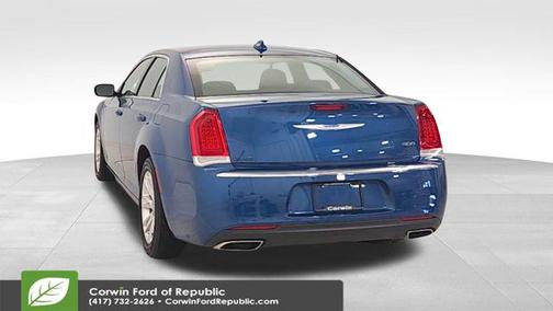 2021 Chrysler 300 Touring