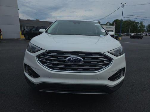 Star White Metallic Tri-Coat 2023 Ford Edge Titanium