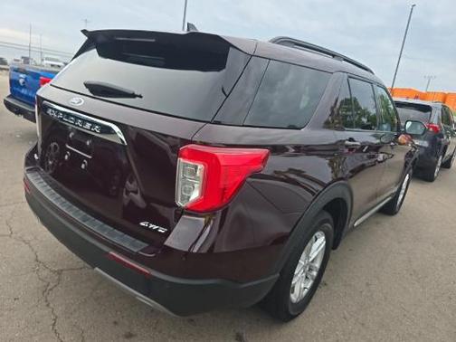 JEWEL RED MET TINTED CC 2023 Ford Explorer XLT