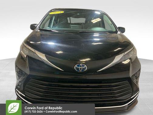 2024 Toyota Sienna XLE