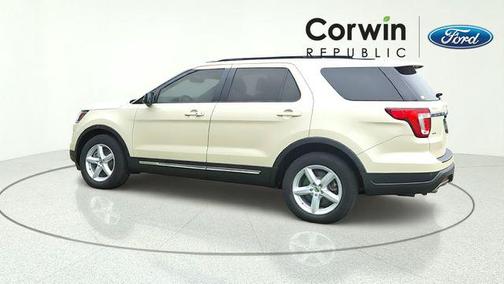 PLATINUM DUNE MET TRI-COAT 2018 Ford Explorer XLT