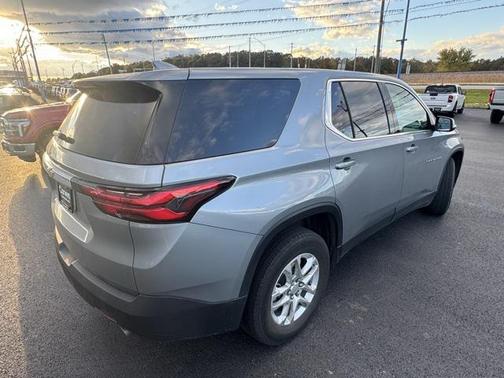 2023 Chevrolet Traverse LS