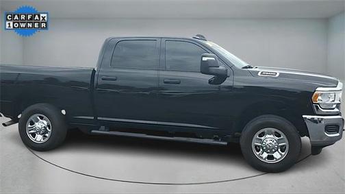 2024 RAM 3500 Tradesman Crew Cab 4x4 6'4' Box