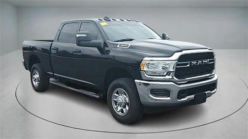 2024 RAM 3500 Tradesman Crew Cab 4x4 6'4' Box