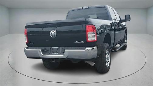 2024 RAM 3500 Tradesman Crew Cab 4x4 6'4' Box