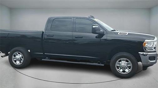 2024 RAM 3500 Tradesman Crew Cab 4x4 6'4' Box