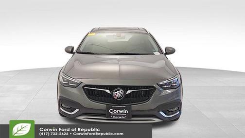 2018 Buick Regal TourX Essence