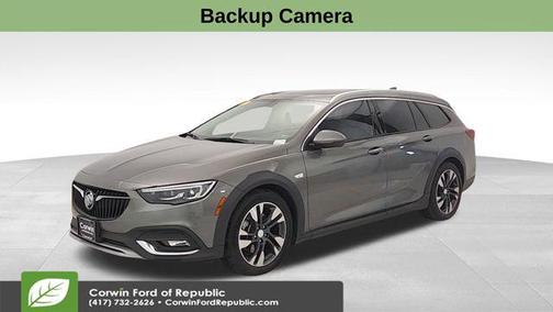 2018 Buick Regal TourX Essence
